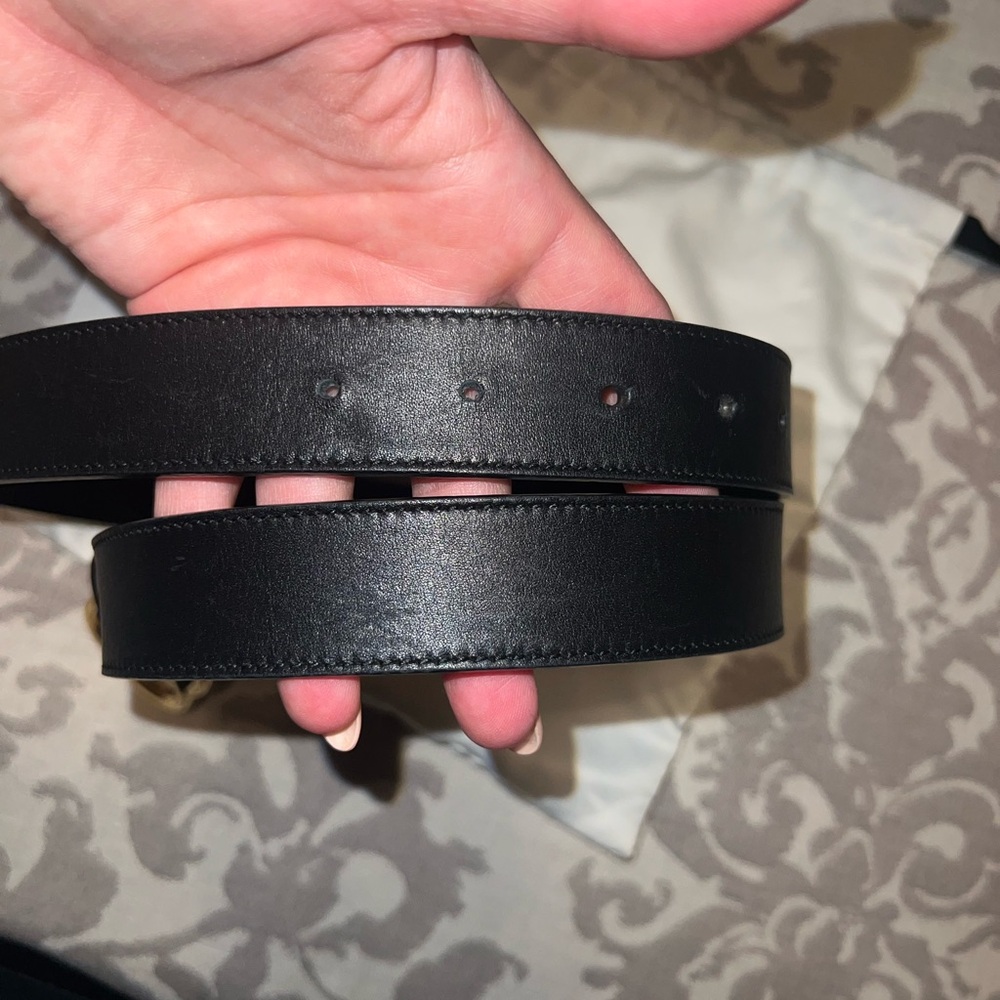 Authentic Gucci Gold Buckle Leather Black Belt - Picture 6 of 9